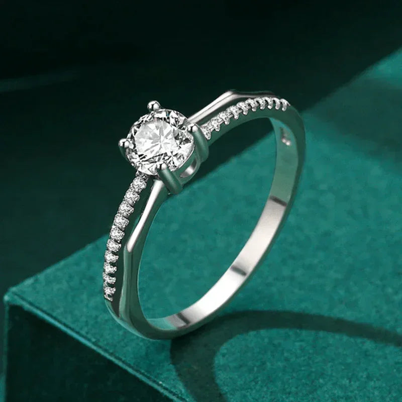 925 silver ring with round solitaire and pavé stones on band, elegant jewelry for women