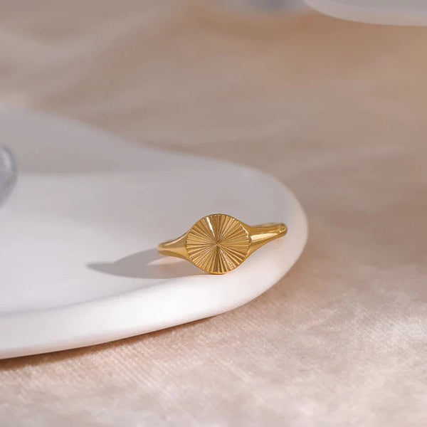 Golden Zenith Ring - TM & CO. JEWELS 