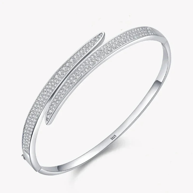 Mia's Mesmerizing CZ Link Bracelet - TM & CO. JEWELS 