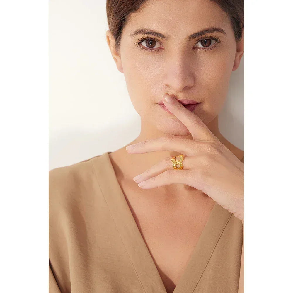 Mila’s Twist - TM & Co. Jewels