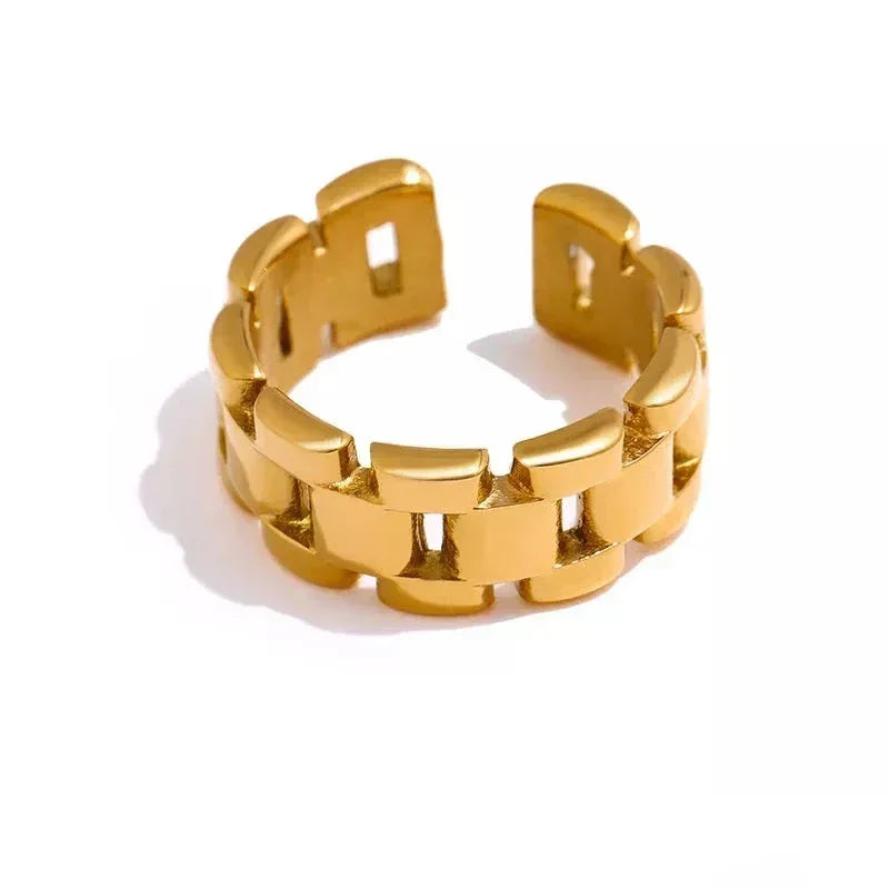 18K gold-plated open band ring with modern geometric chain design on white background