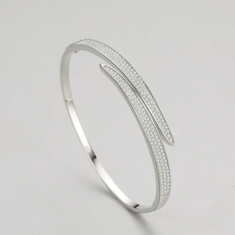 Mia's Mesmerizing CZ Link Bracelet - TM & CO. JEWELS 