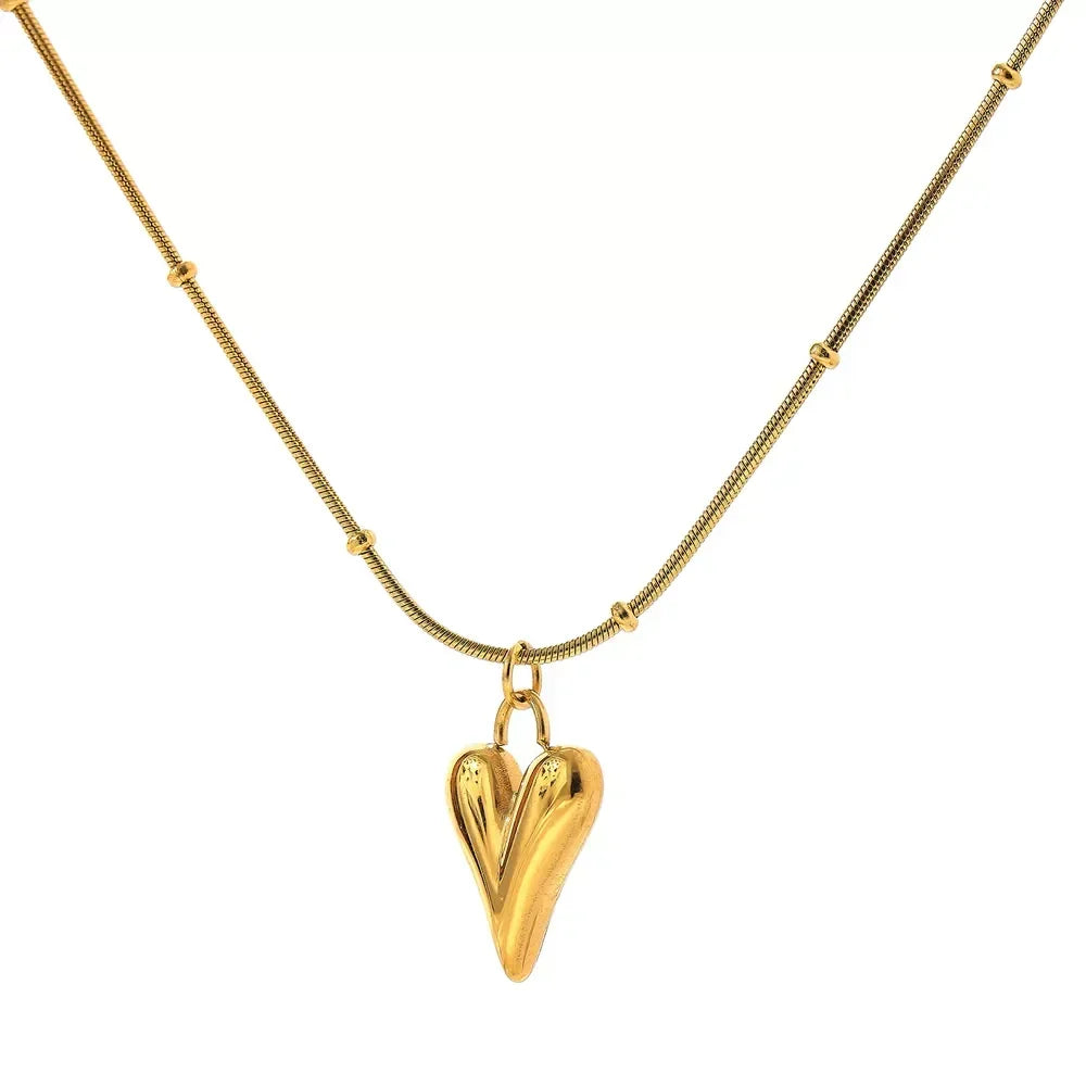 18K gold-plated necklace with sculpted heart pendant on textured chain, women's jewelry
