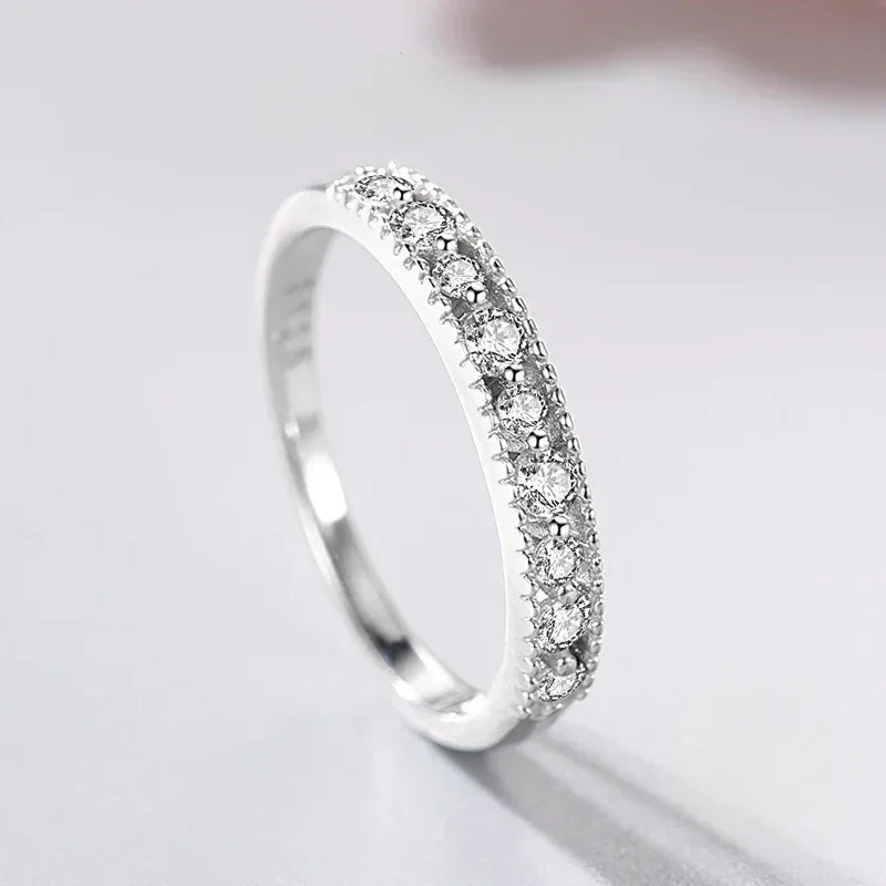 925 silver ring with round-cut clear stones, elegant minimalist jewelry for women