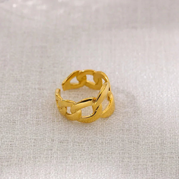 Mila’s Twist - TM & Co. Jewels