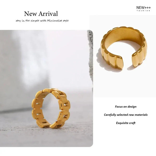 18K gold-plated open band ring with modern geometric chain design on white background