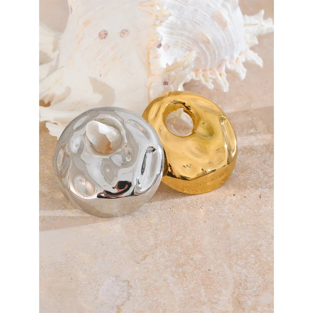 Hammered Circle Pin - TM & CO. JEWELS 