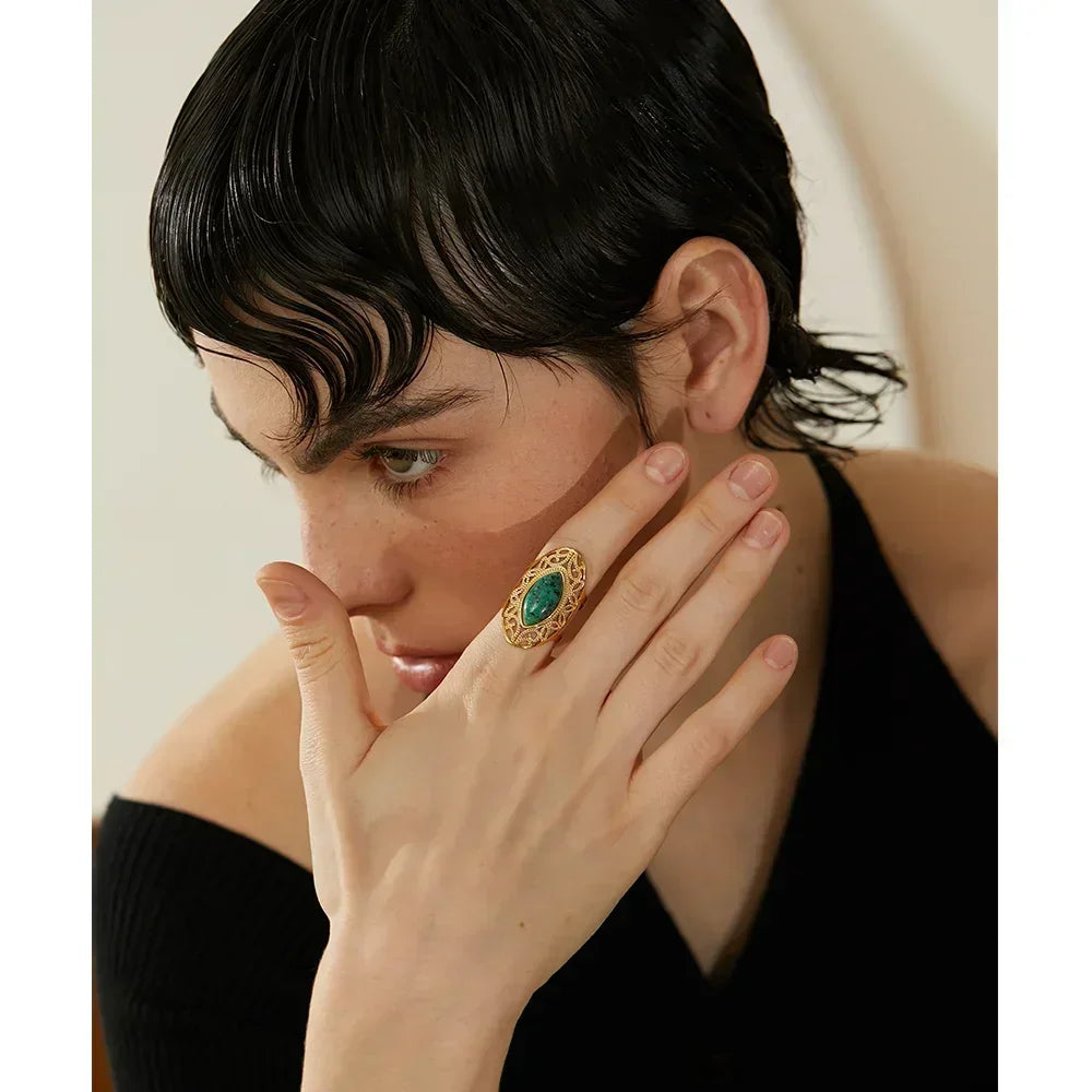 Emerald Essence Ring - TM & CO. JEWELS 