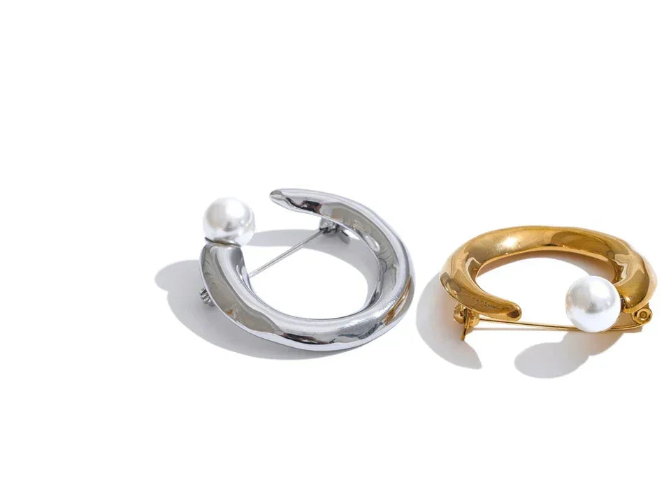 U-Shape Pearl Brooch - TM & CO. JEWELS 