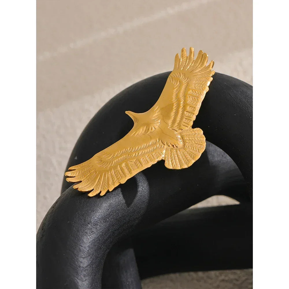 Regal Bird Brooch - TM & CO. JEWELS 