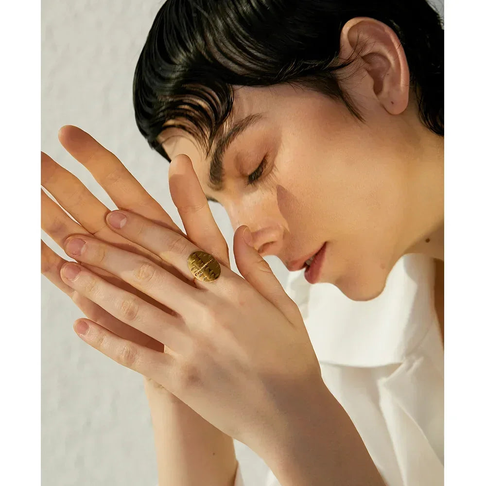 Shimmer Curve - TM & CO. JEWELS 