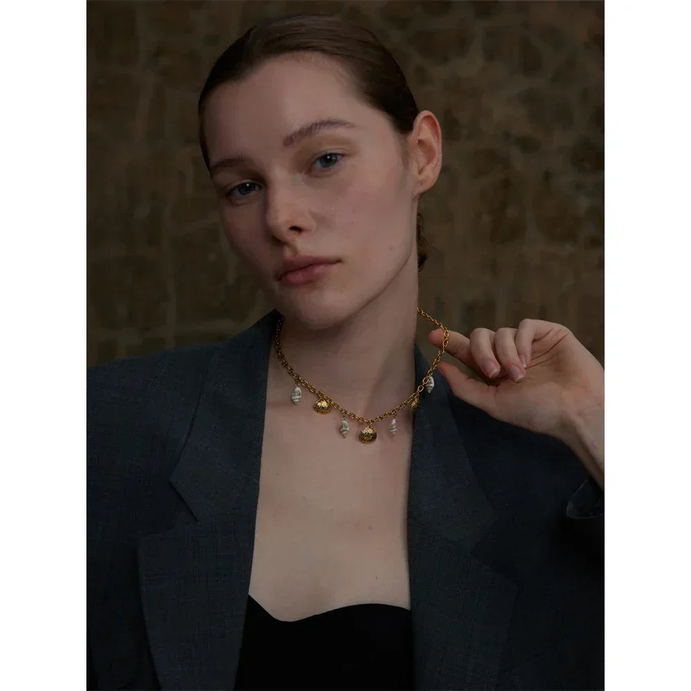 Gilded Shell Pendant - TM & CO. JEWELS 