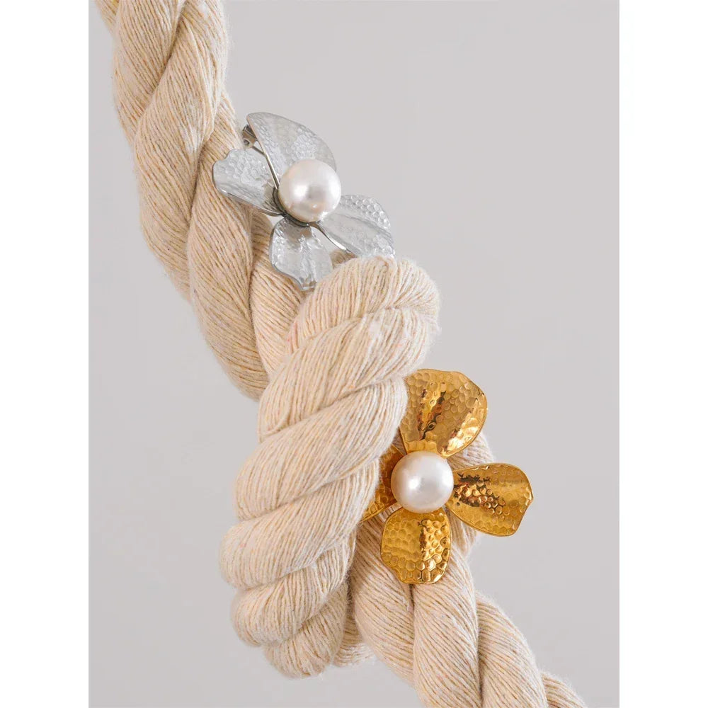 Aura Flora Brooch - TM & CO. JEWELS 