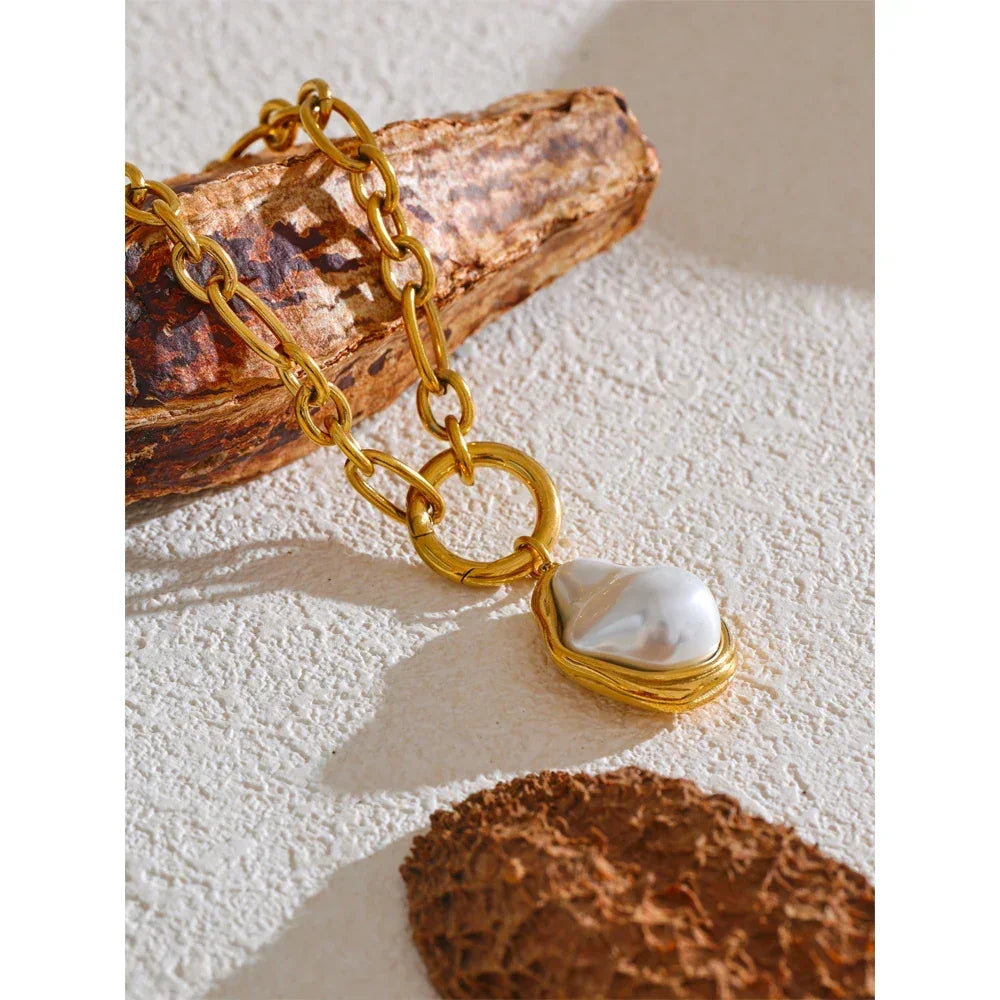 Baroque Gold Lariat - TM & CO. JEWELS 