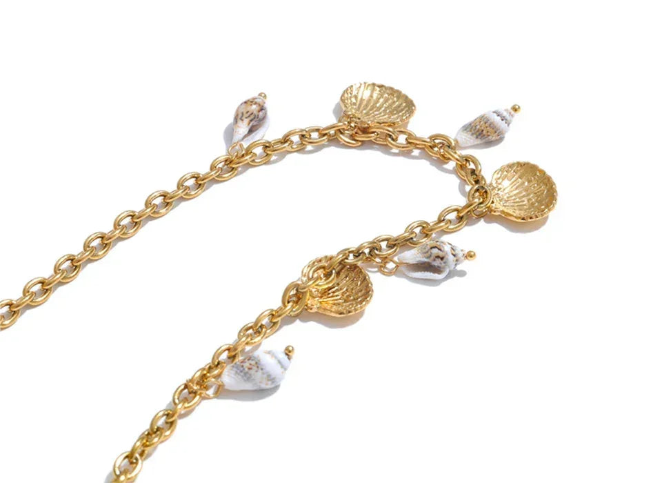 Gilded Shell Pendant - TM & CO. JEWELS 