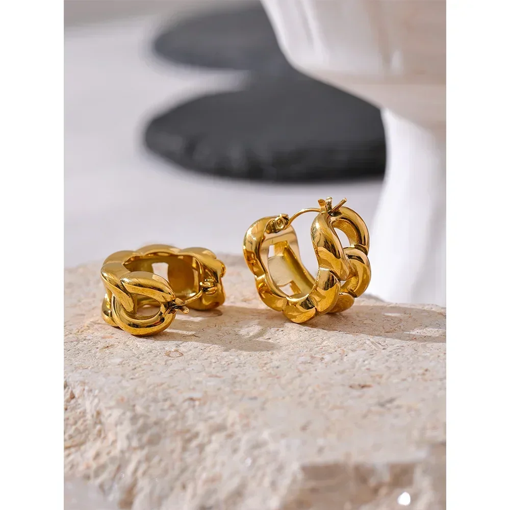 Charm Cast Geo Texture Hoop Jewelry - TM & Co. Jewels