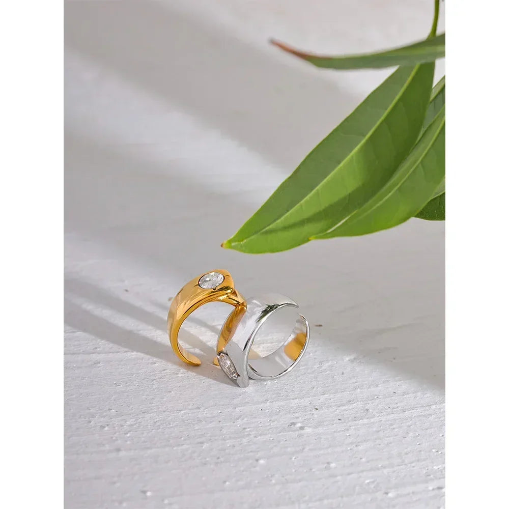 Chunky Charm Zirconia Ring - TM & CO. JEWELS 