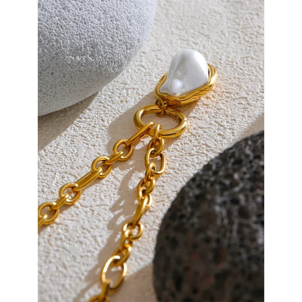 Baroque Gold Lariat - TM & CO. JEWELS 