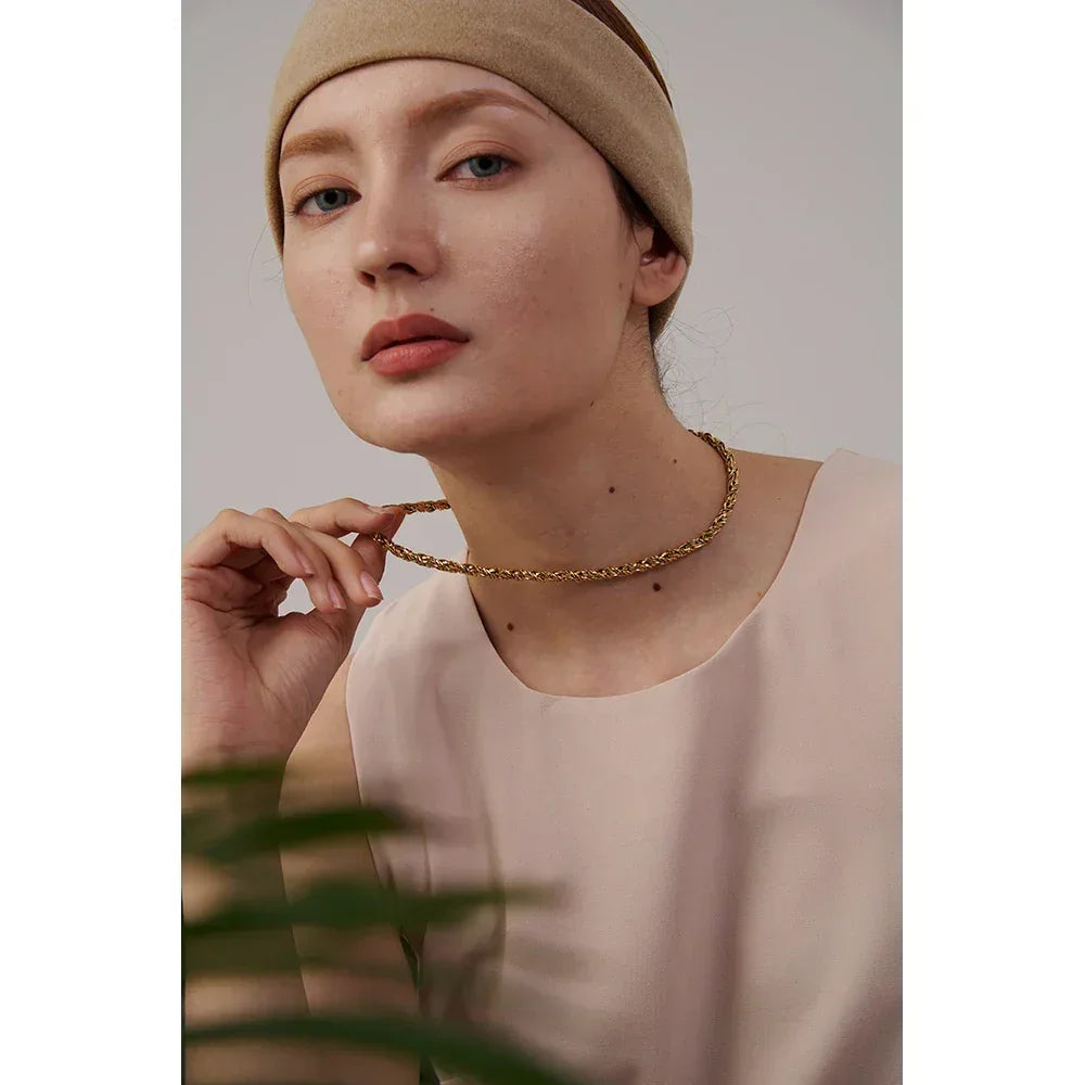 Luster Lock Collar - TM & CO. JEWELS 