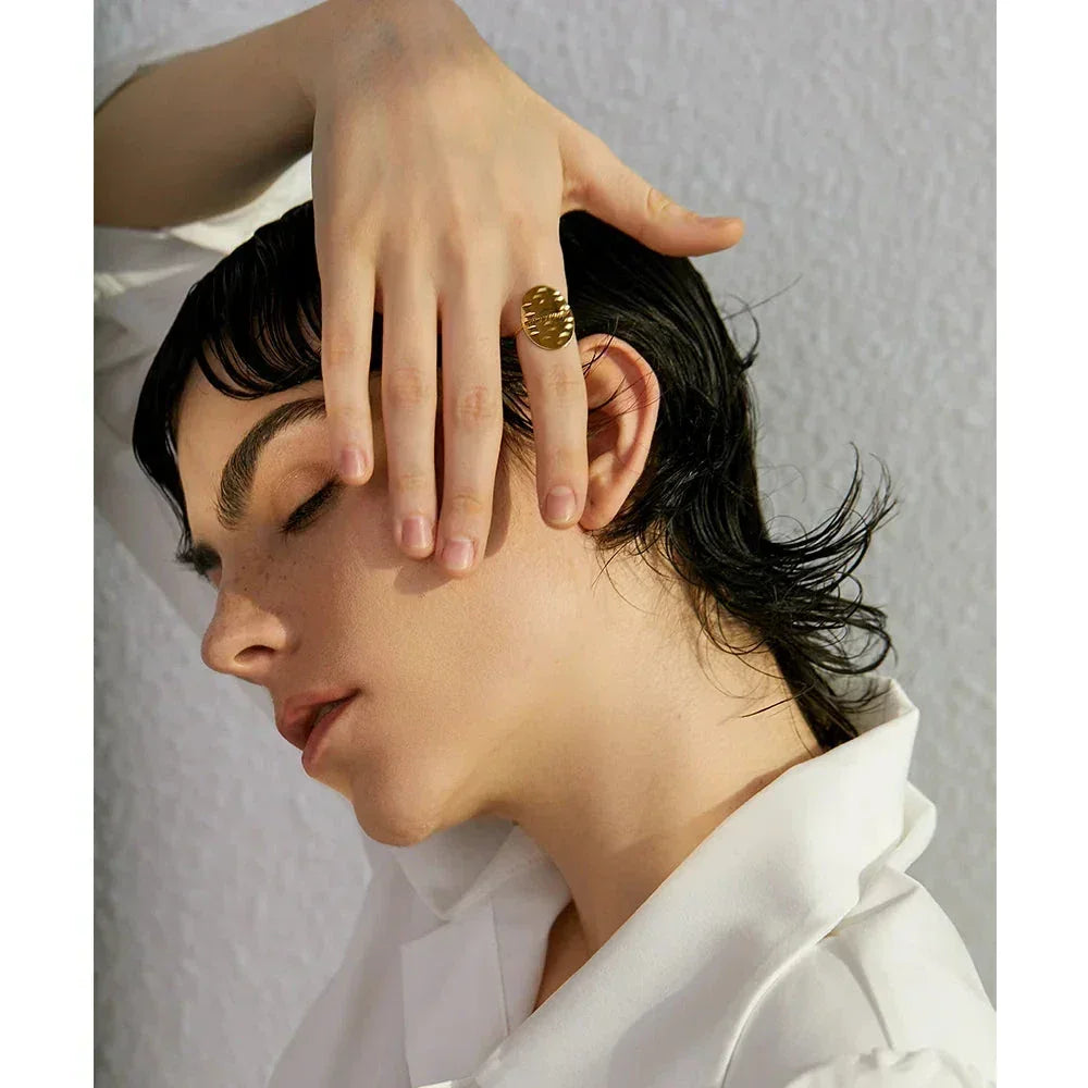 Shimmer Curve - TM & CO. JEWELS 