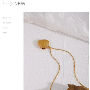 S8a97276dc0d14bfdbd1578a4b0e07af60 - TM & CO. JEWELS 