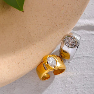 Chunky Charm Zirconia Ring - TM & CO. JEWELS 
