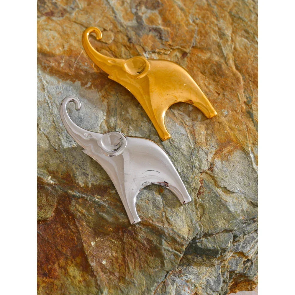 Gilded Elephant Pin - TM & CO. JEWELS 