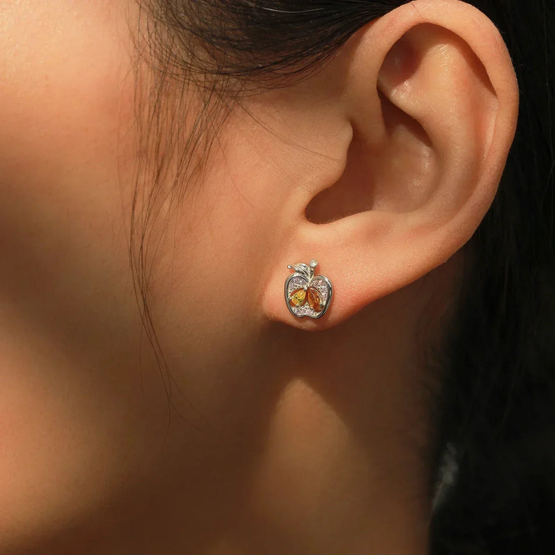 Amelia’s Apple Glimmer - TM & CO. JEWELS 