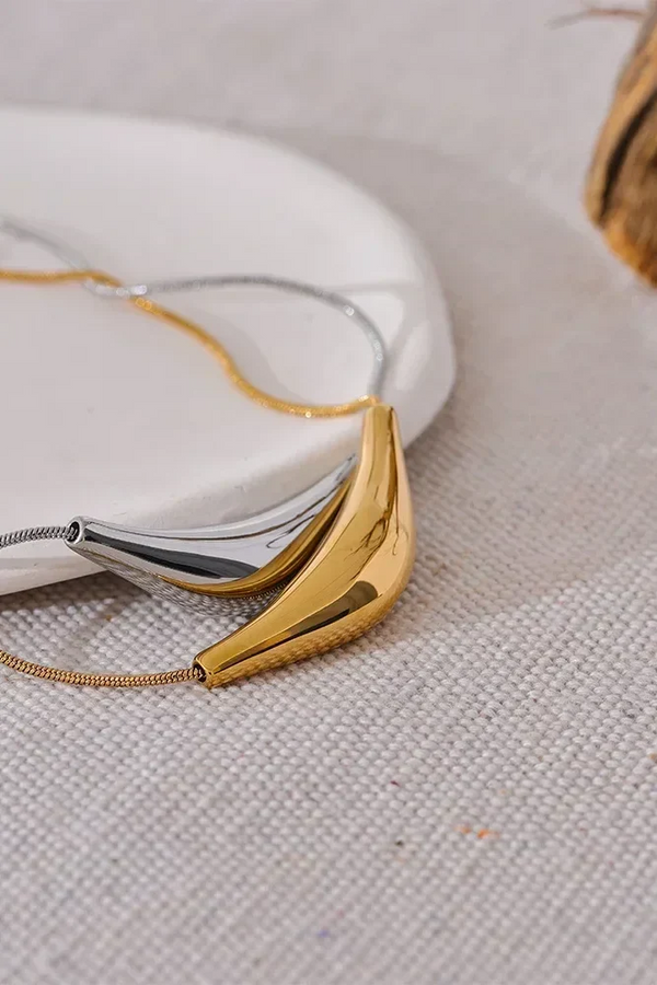 Modern Edge Collar - TM & CO. JEWELS 