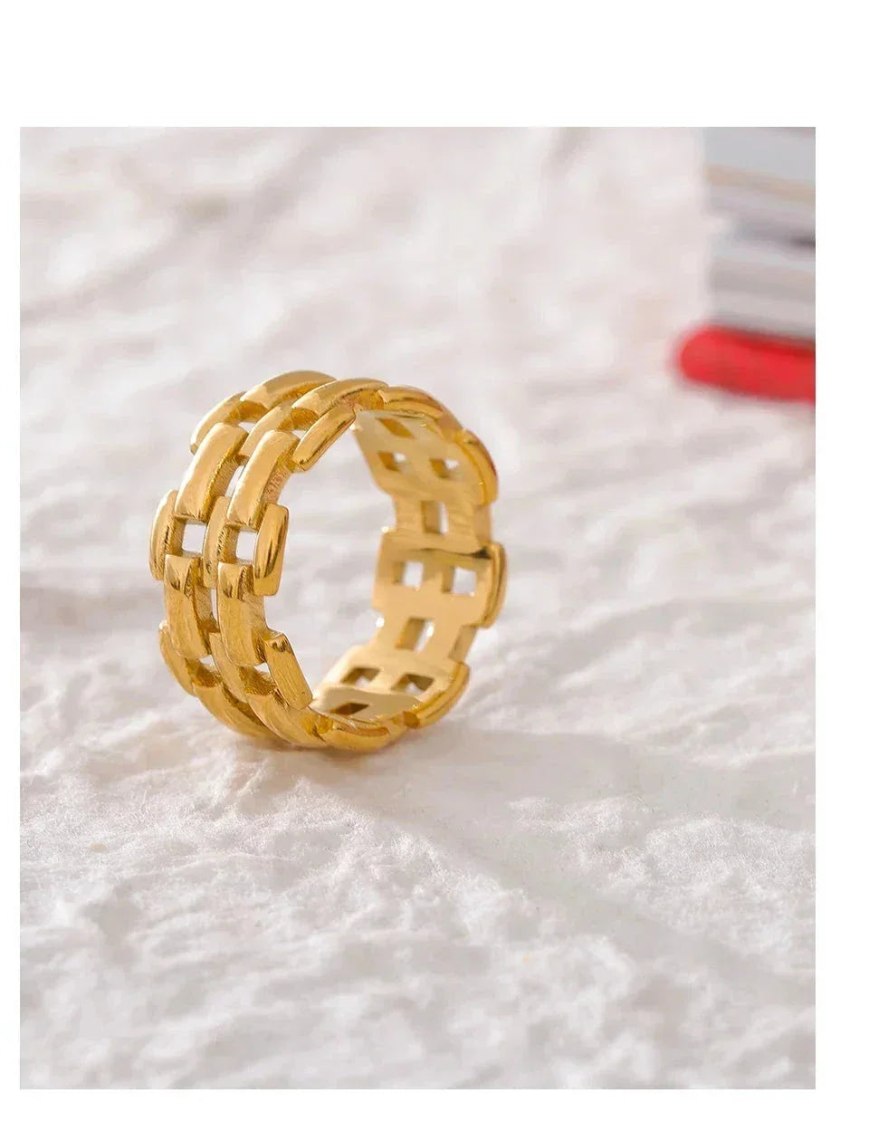 Golden Vista Hollow Ring - TM & Co. Jewels