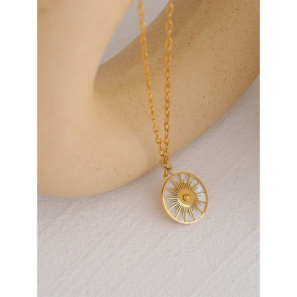Luxe Rounds Shell Necklace - TM & CO. JEWELS 
