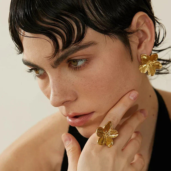 Aqua Flora Gilded Bloom Ring - TM & CO. JEWELS 